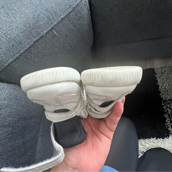 Carter's Unisex-Child Devin Sneaker size 7 M - Picture 9 of 11